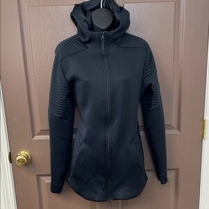 Under Armour Women’s Black Hooded Zip up jacket with UA logo on sleeve Size Smal